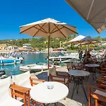 Constadina Large Private Pool Ac Wifi Villa