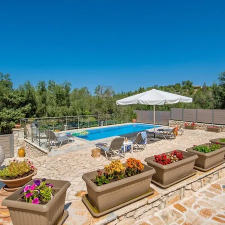 Constadina Large Private Pool Ac Wifi *