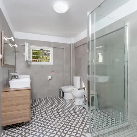 Constadina Large Private Pool Ac Wifi 别墅 Mastoratika