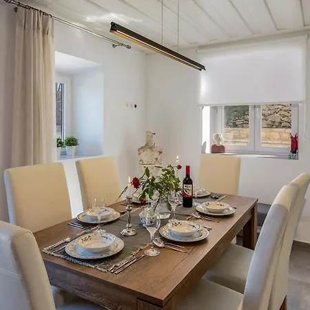 Constadina Large Private Pool Ac Wifi Mastoratika