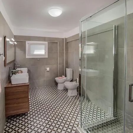 Constadina Large Private Pool Ac Wifi Villa *