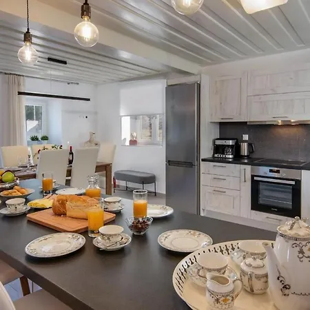 Constadina Large Private Pool Ac Wifi Villa *