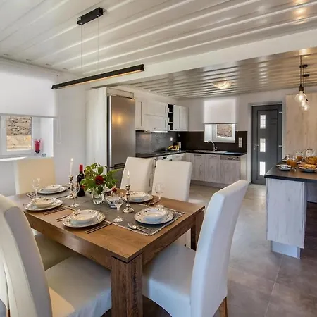 Constadina Large Private Pool Ac Wifi Villa