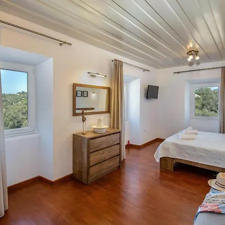 Constadina Large Private Pool Ac Wifi Villa Mastoratika