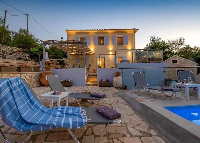 Constadina Large Private Pool Ac Wifi Mastoratika