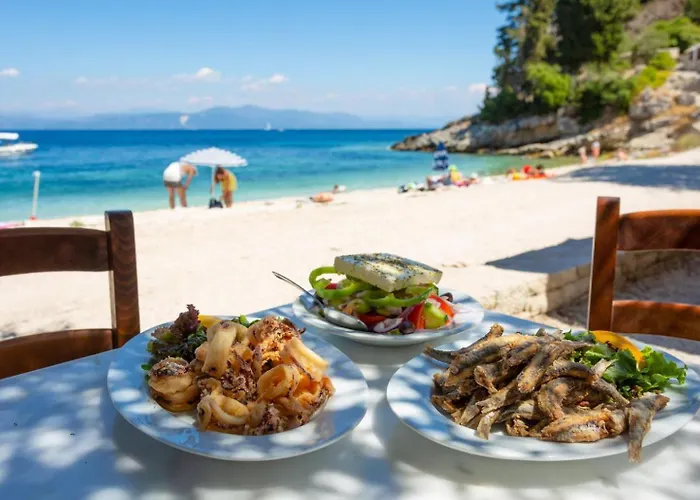 Constadina Large Private Pool Ac Wifi