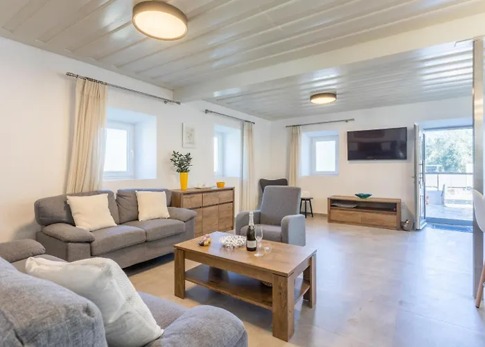 Constadina Large Private Pool Ac Wifi * Mastoratika